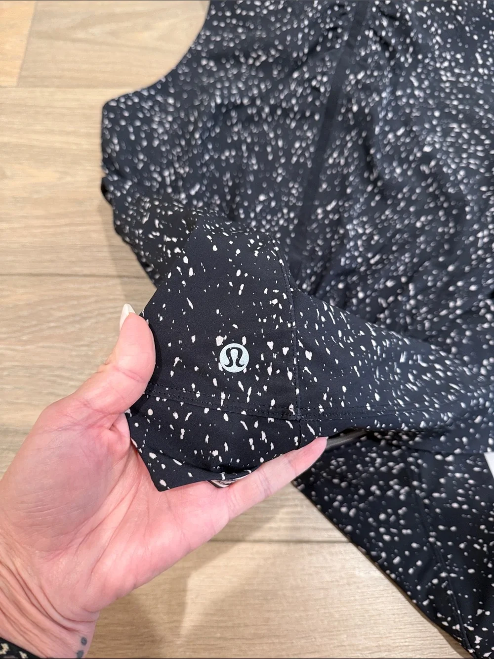 LULULEMON Butterfly Texture Mink Berry Black Go The Distance Vest Running Size 6
